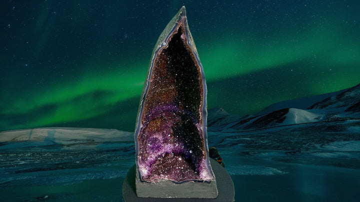 "MAGIC WIZARD HAT" Tall Amethyst Geode Cathedral 26.00 VERY High Quality AG-39